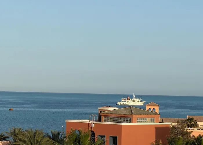 Hill Luxurious 3br Sea View Gouna *